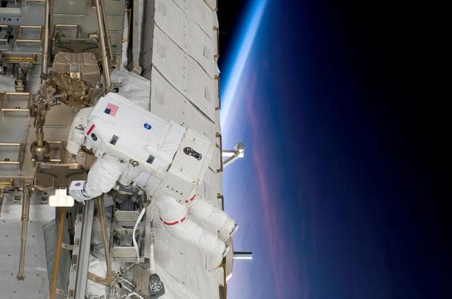 NASA image: View of FE Anderson during a session of STS-118 / Expedition 15 EVA