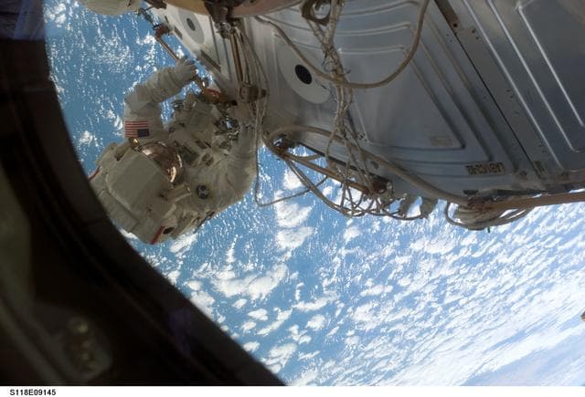NASA image: View of FE Anderson during STS-118/Expedition 15 EVA 4