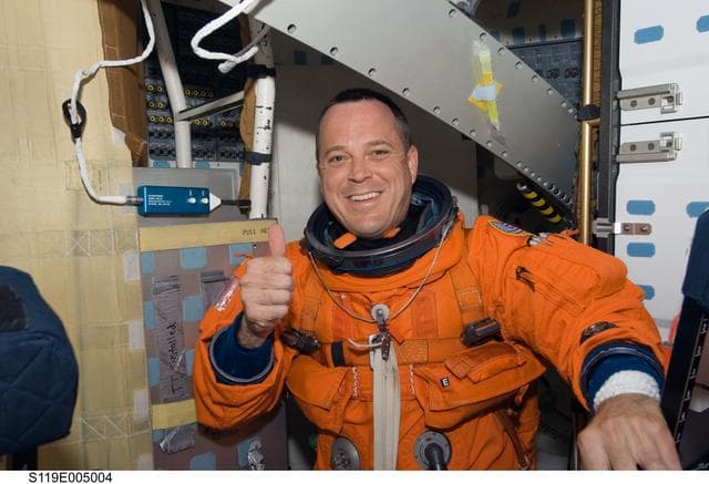 NASA image: Arnold on Discovery Middeck (MDDK)