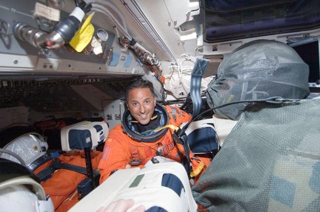 NASA image: Acaba on Discovery AFT Flightdeck (FD)
