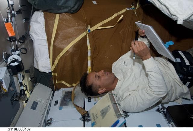 NASA image: Acaba on Middeck (MDDK)