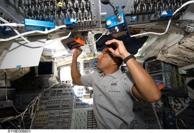 NASA image: Acaba AFT Flight Deck (FD)