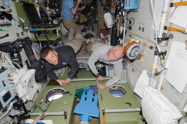 NASA image: Farewell Dinner in Service Module (SM)