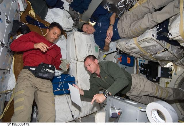 NASA image: Antonelli, Acaba and Arnold on middeck (MDDK)