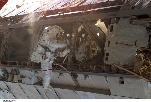 NASA image: EVA 2 - Tani on S1 truss