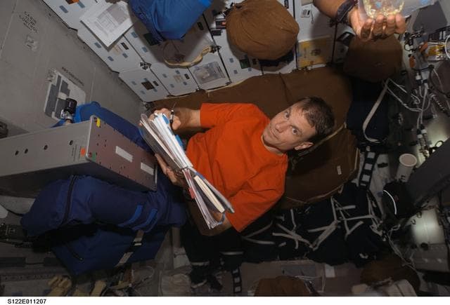 NASA image: Love on MDDK
