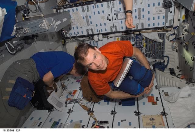 NASA image: Love on MDDK