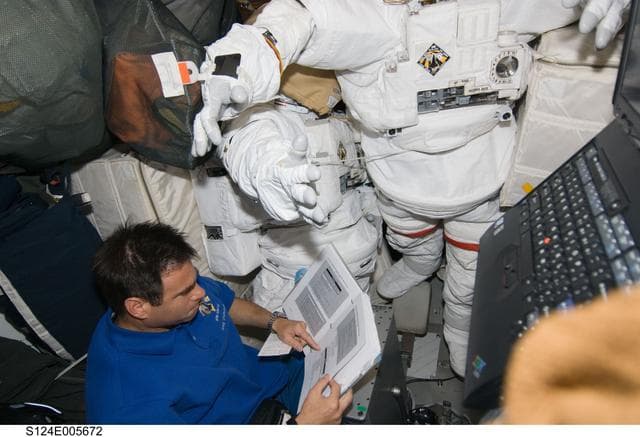 NASA image: Chamitoff on Middeck