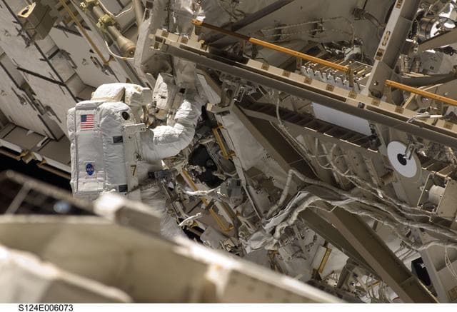 NASA image: EVA 1 - Garan installs TBA 5