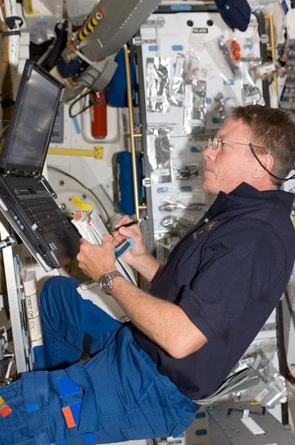NASA image: Fossum on middeck
