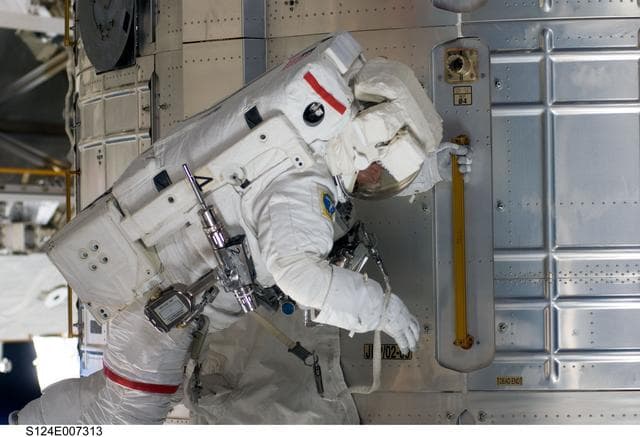 NASA image: STS-124 third EVA