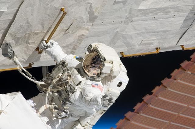 NASA image: STS-124 third EVA