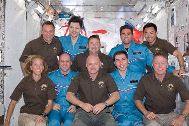 NASA image: STS-124 and Expedition 17 crew portrait