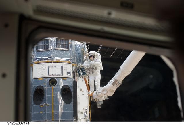 NASA image: STS-125 MS5 Feustel during EVA1