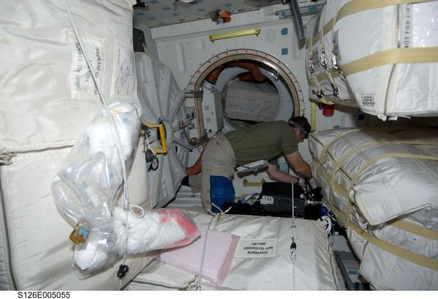 NASA image: Bowen on MDDK during STS-126