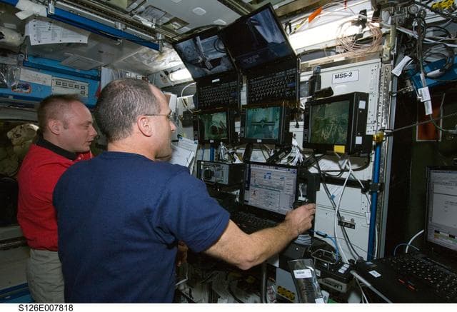 NASA image: Fincke and Pettit in US Lab