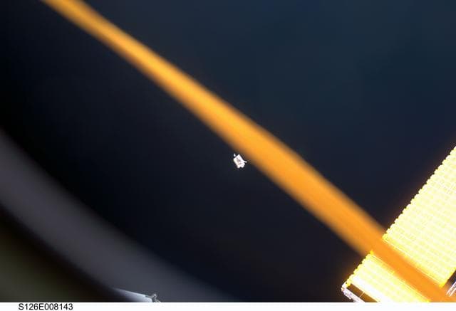 NASA image: Untethered Crewlock Bag Drifts Away from ISS