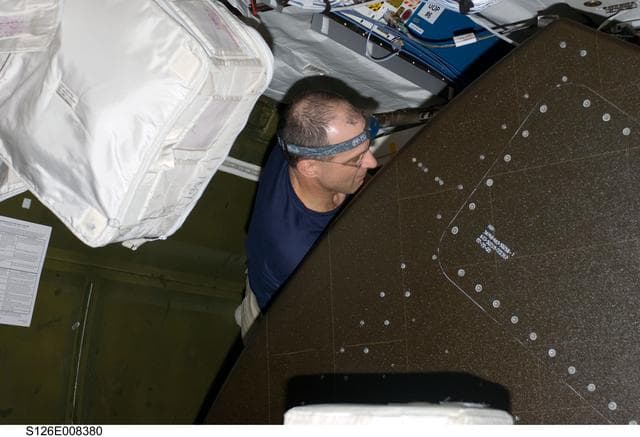NASA image: Pettit in US Lab