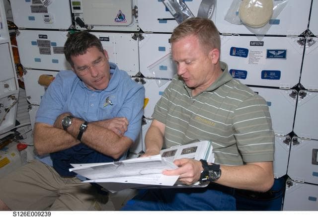 NASA image: Bowen and Boe on MDDK