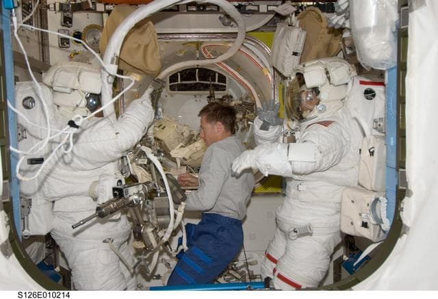 NASA image: Bowen, Ferguson and Kimbrough in A/L prior to EVA 4