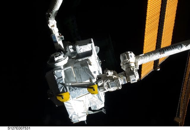 NASA image: SRMS moves JLE during Joint Operations
