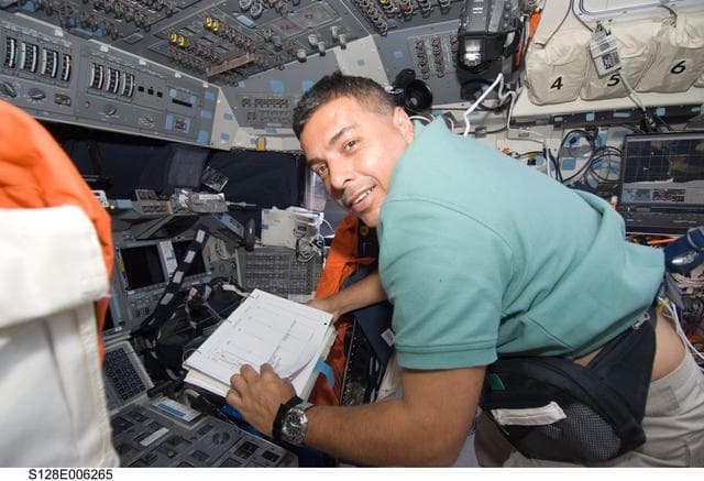 NASA image: Hernandez on Flight Deck (FD) during STS-128