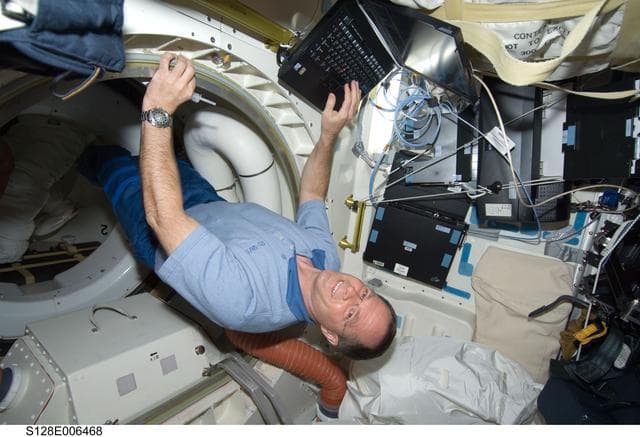 NASA image: Ford on middeck (MDDK)