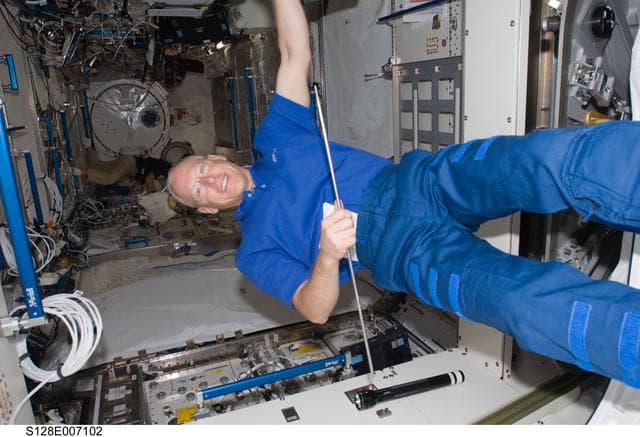 NASA image: Mice Drawer System (MDS) Transfer OPS