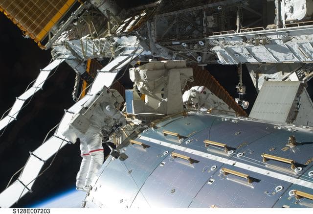 NASA image: STS-128 EVA 1