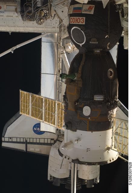 NASA image: Soyuz TMA-14 and Discovery