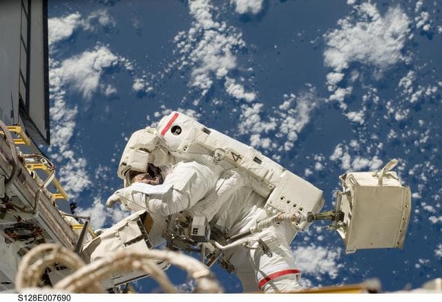 NASA image: STS-128 EVA 2
