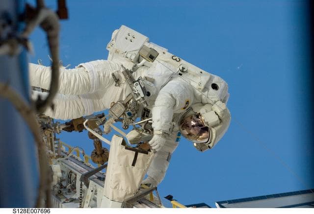 NASA image: STS-128 EVA 2