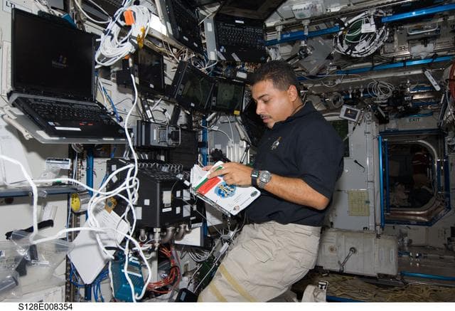 NASA image: Hernandez at RWS in US Laboratory Destiny