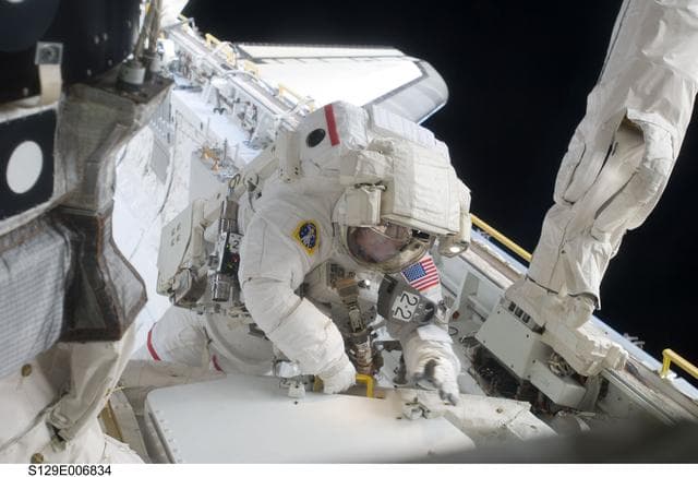 NASA image: View of STS-129 MS3 Foreman during EVA1