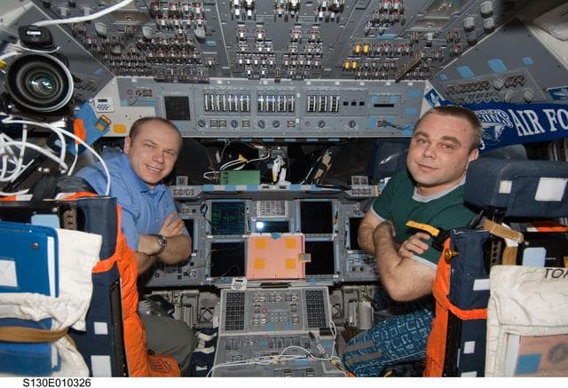 NASA image: Kotov and Suraev on Endeavour FD