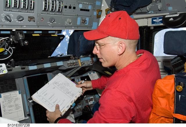 NASA image: Anderson on Flight Deck during Rendezvous OPS