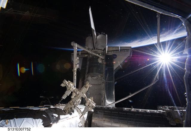 NASA image: PLB, SSRMS, and MPLM