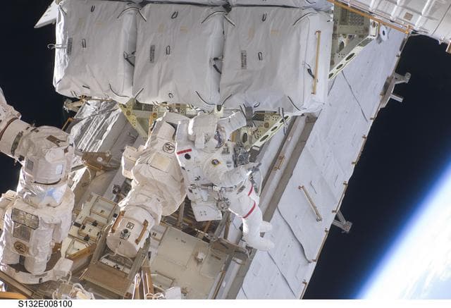 NASA image: Bowen works with the Battery ORUs during EVA 1