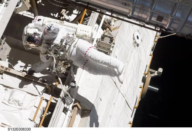 NASA image: Good during EVA-2