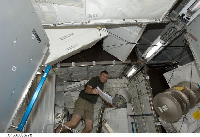 NASA image: s133e008778