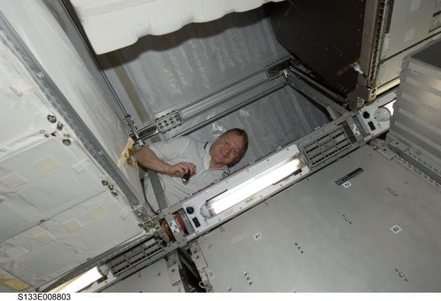 NASA image: s133e008803