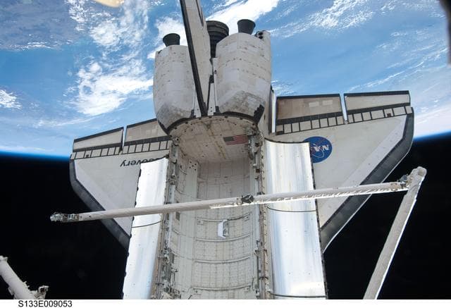 NASA image: Discovery Payload bay and RMS/OBSS