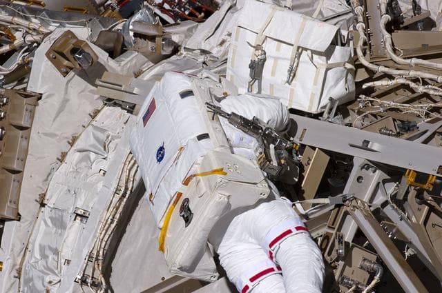 NASA image: View of STS-134 MS Chamitoff during EVA-1