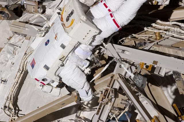 NASA image: View of STS-134 MS Chamitoff during EVA-1