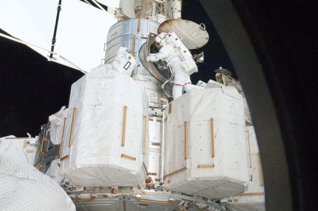 NASA image: View of STS-134 MS Chamitoff during EVA-1
