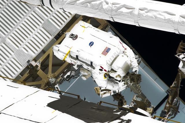 NASA image: View of MS Chamitoff during EVA-4