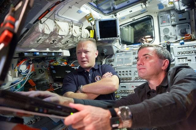 NASA image: Hurley and Walheim on Aft Flight Deck