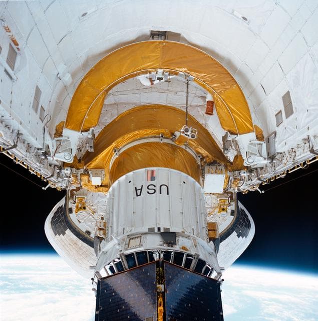 NASA image: STS-26 Discovery, Orbiter Vehicle (OV) 103, IUS / TDRS-C deployment