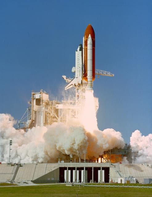 NASA image: STS-27 Atlantis, OV-104, lifts off from KSC Launch Complex (LC) Pad 39B