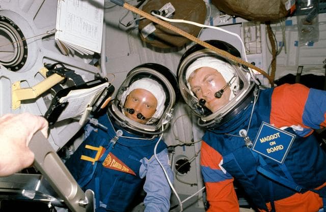 NASA image: STS-30 crewmembers Thagard and Lee during onboard cabin depressurization test